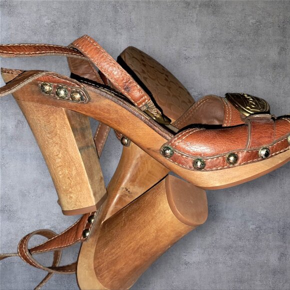 Old School Vintage Coach Size 10 Wooden Heel Strap Platforms in British Tan - Picture 4 of 14